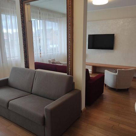 Velké Bílovice Hotel Madl מראה חיצוני תמונה