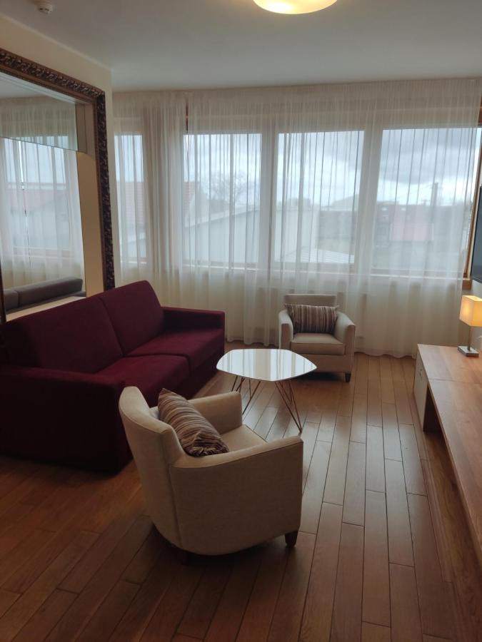 Velké Bílovice Hotel Madl מראה חיצוני תמונה