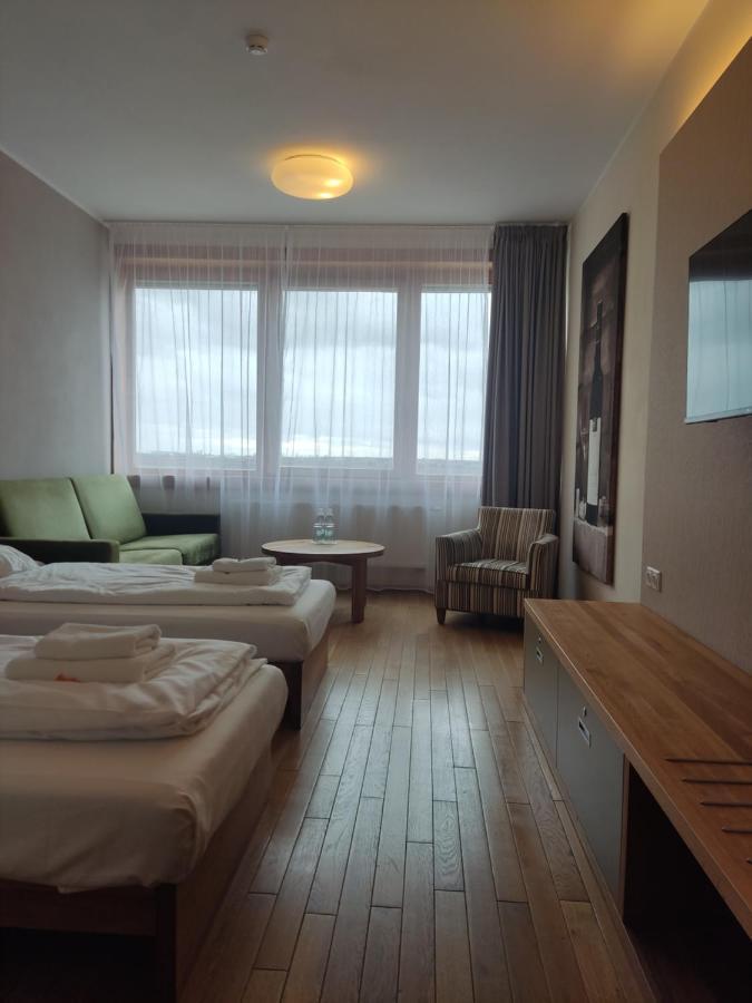 Velké Bílovice Hotel Madl מראה חיצוני תמונה